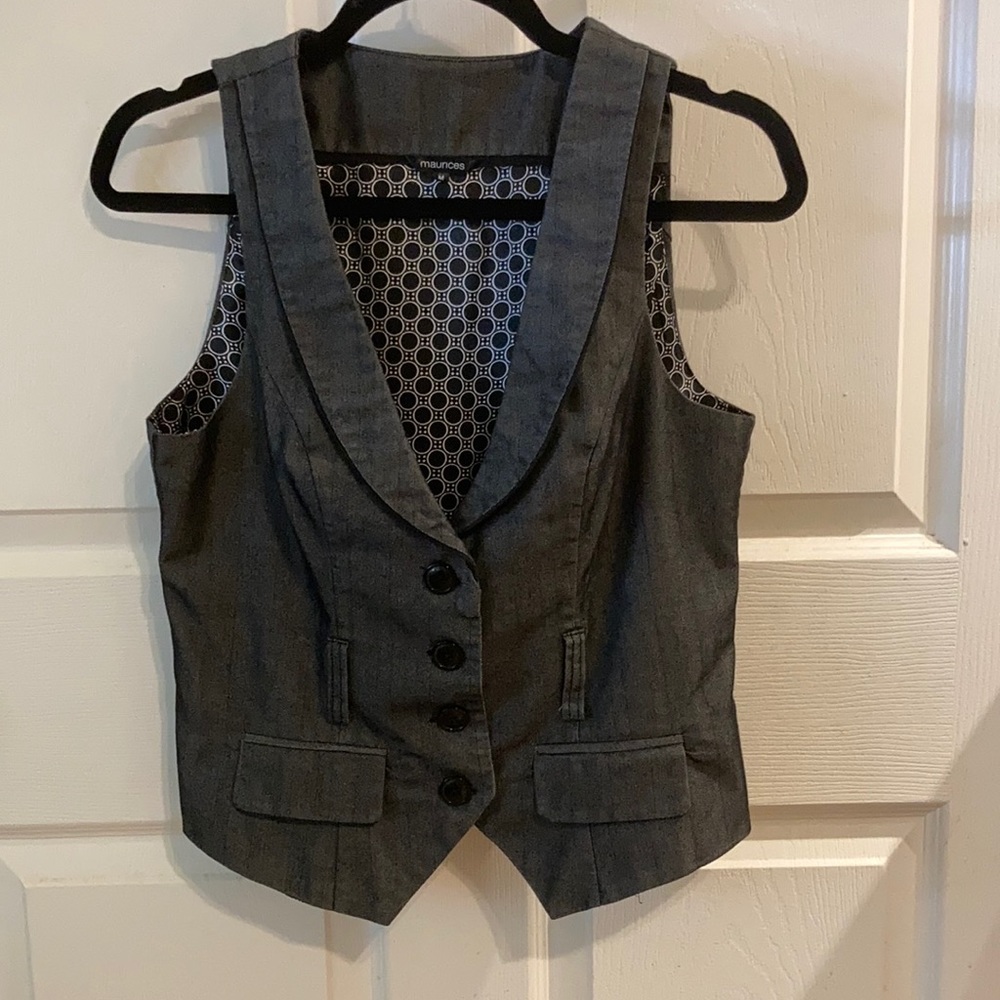Maurice’s vest size M